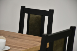 Kwadratowy stół S-44 o wymiarach i kolorystyce do wyboru oraz krzesła Bos 14