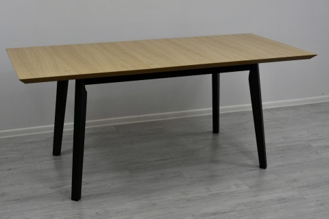 Skandynawsko loftowy komplet stół Oslo X 80/140-180 oraz krzesła obrotowe EL-lu Skandynawsko loftowy komplet stół Oslo X 80/140-180 oraz krzesła obrotowe EL-lu