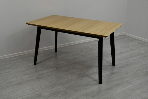 Loftowy styl z nutą glamour, stół Oslo X oraz krzesła El-da Loftowy styl z nutą glamour, stół Oslo X oraz krzesła El-da