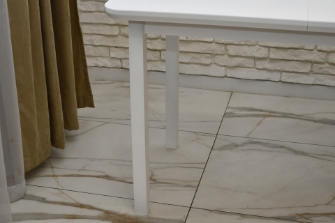 Nieduży stół do salonu Max 4 70x120 do 150 cm