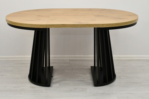 Okrągły stół z lamelami i maskownicą Lamel Fit oraz krzesła K-78