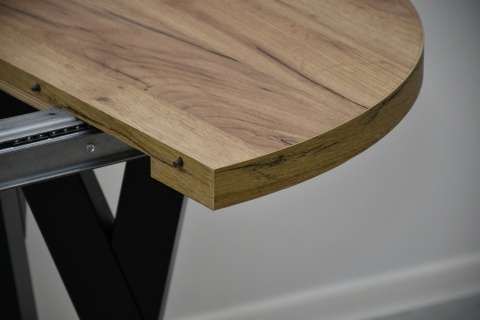 Loftowy, okrągły stół Jaga fi 100 cm rozkładany do 200 cm, blat dąb kraft złoty / nogi czarne