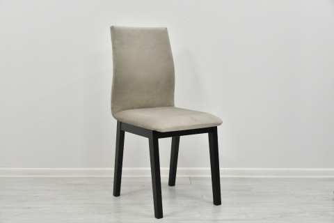 Loftowy, okrągły stół Lamel fit oraz profilowane krzesła Luna 1